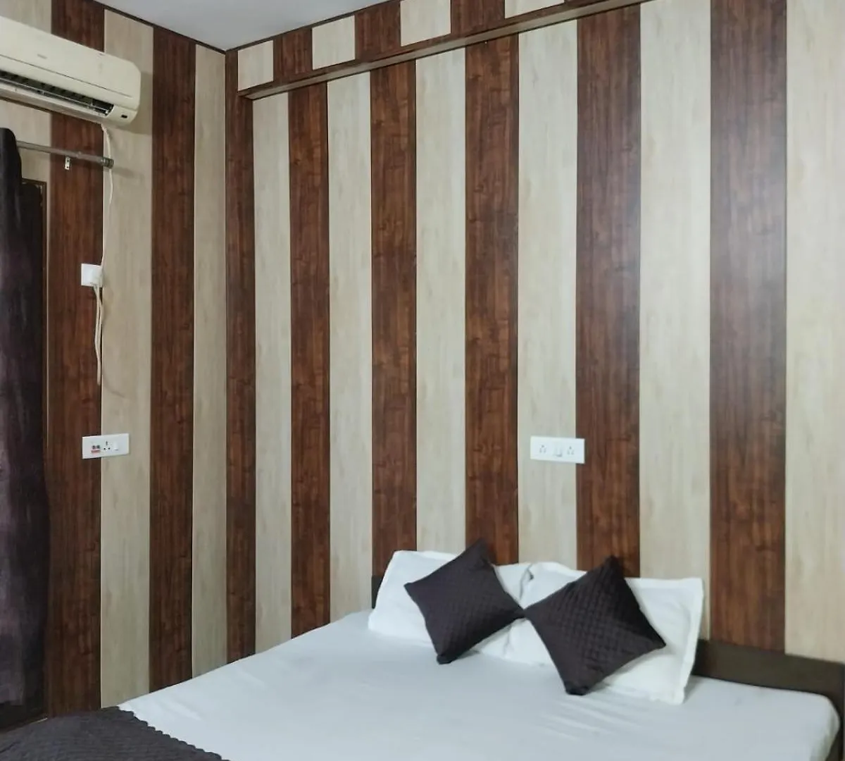 Hotel O Shubham Guest House Gurgaon