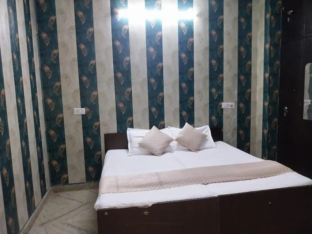 Hotel O Shubham Guest House Gurgaon Indien