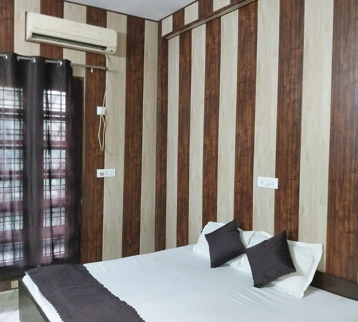 Hotel O Shubham Guest House Gurgaon