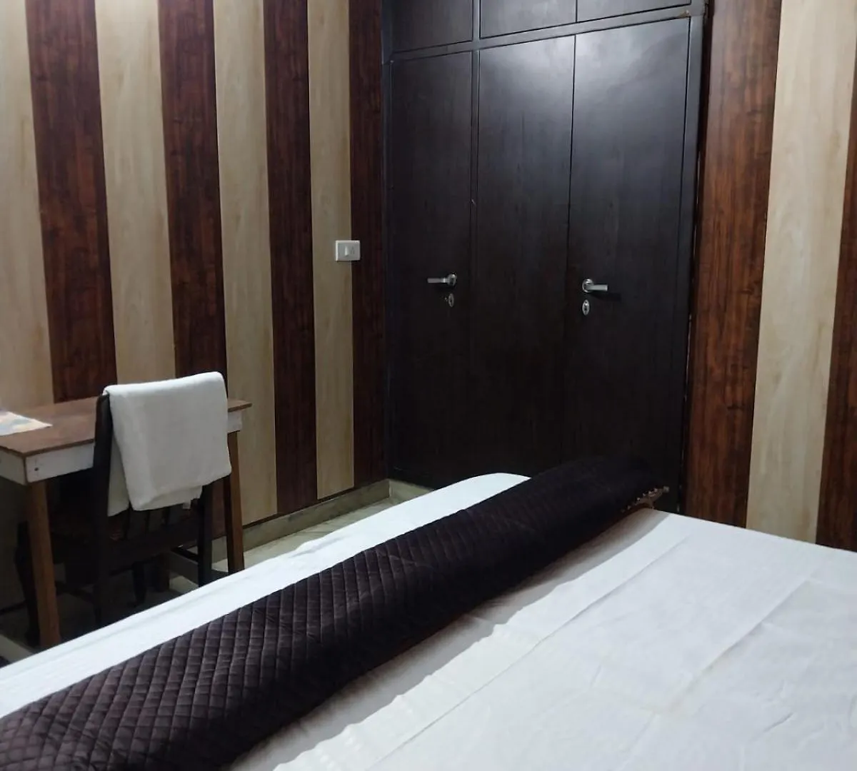 Hotel O Shubham Guest House Gurgaon