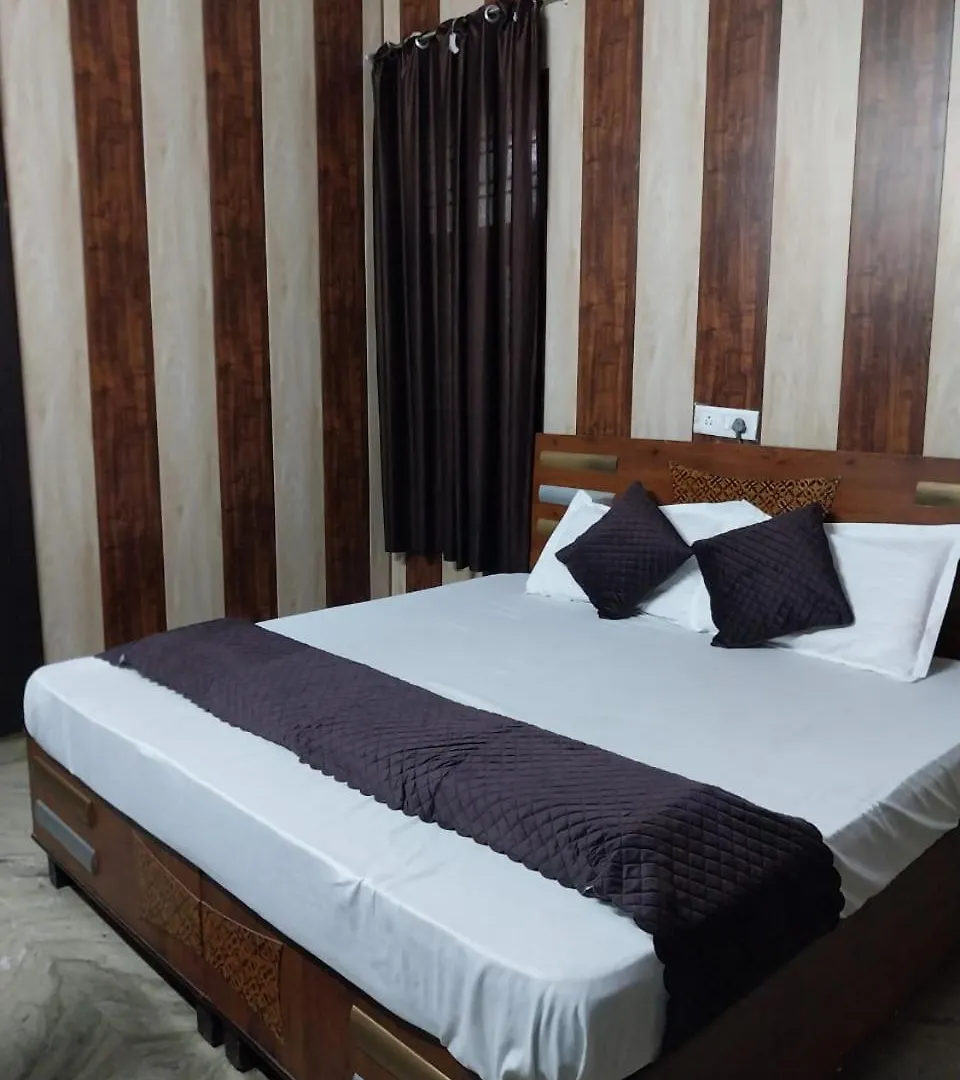 Hotel O Shubham Guest House Gurgaon